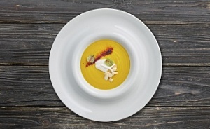 Суп из батата с цитрусовой сметаной